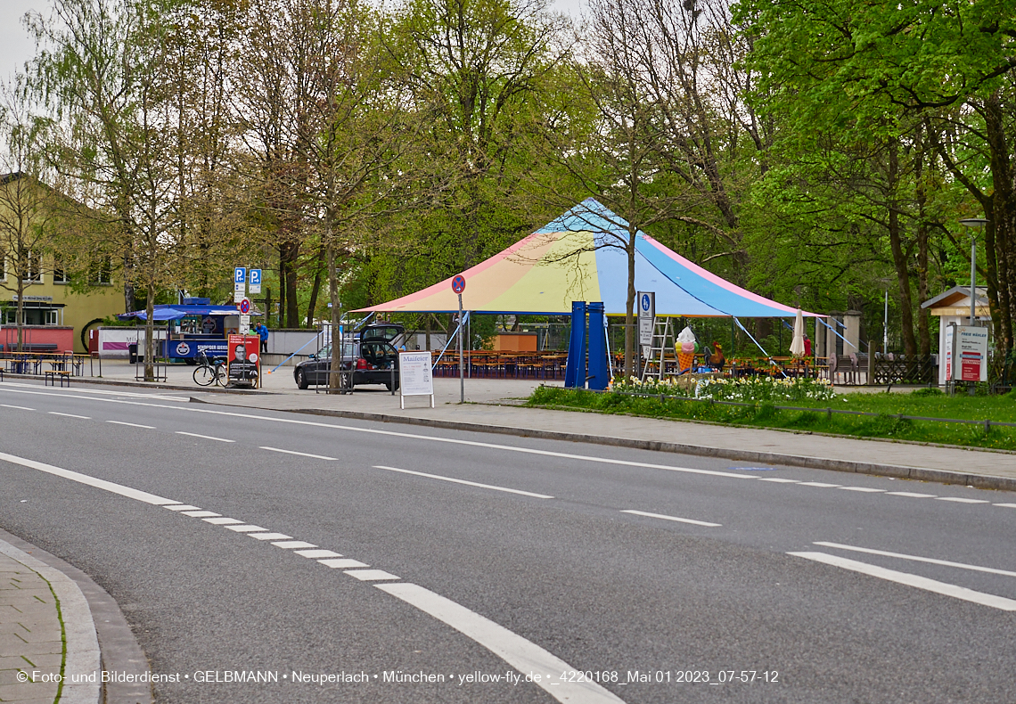 01.05.2023 - Maibaumaufstellung in Berg am Laim